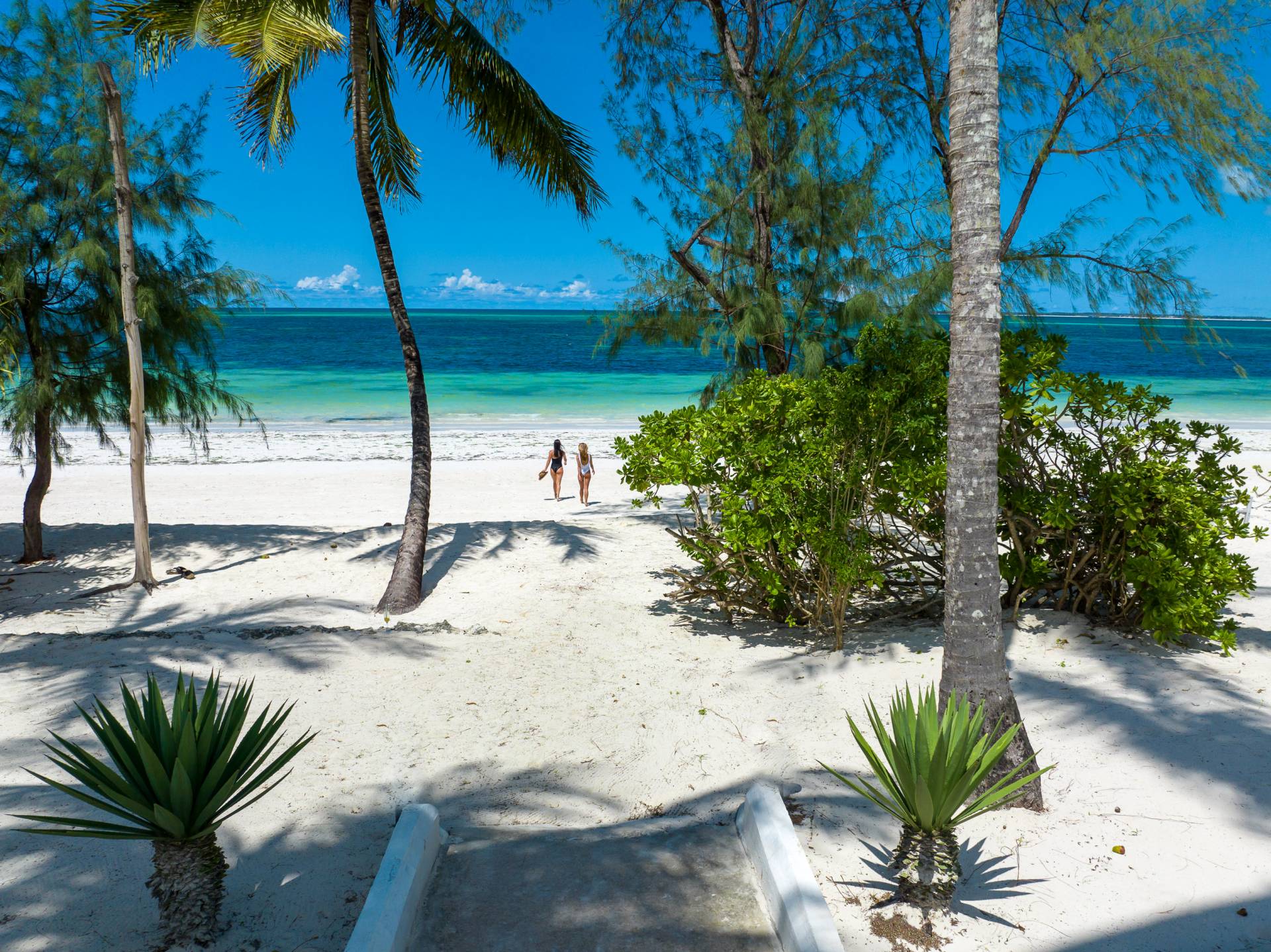 INSTAGRAM<br>#fzeenboutiquehotelzanzibar